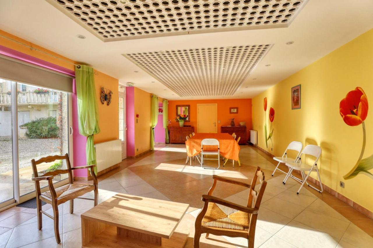 Maison Spacieuse Avec Jardin Pres De Le Bouffay Commes Luaran gambar