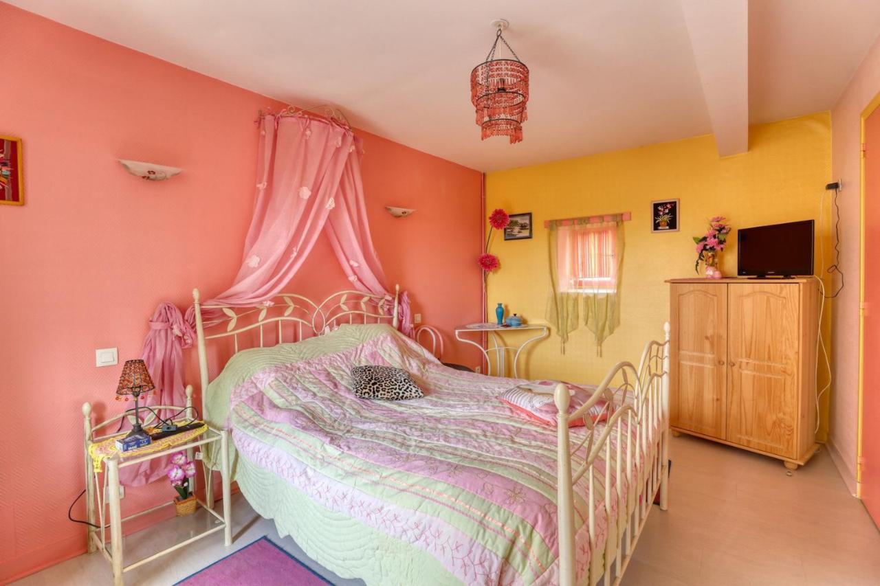 Maison Spacieuse Avec Jardin Pres De Le Bouffay Commes Luaran gambar